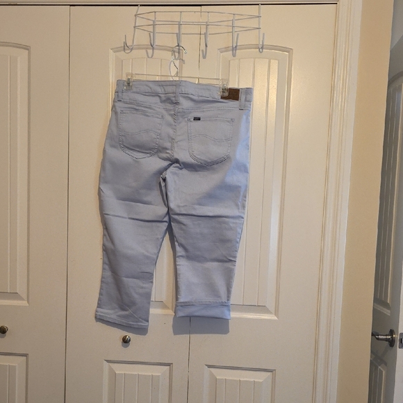 Lee Women's Soft Blue Ankle Jeans - Picture 3 of 4